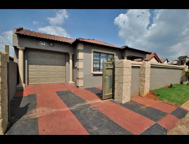 3 BEDROOM HOUSE FOR SALE IN DAWN PARK